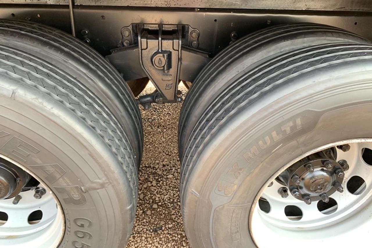 Volkswagen 24-280 E Constellation 6x2 - 13/13 10