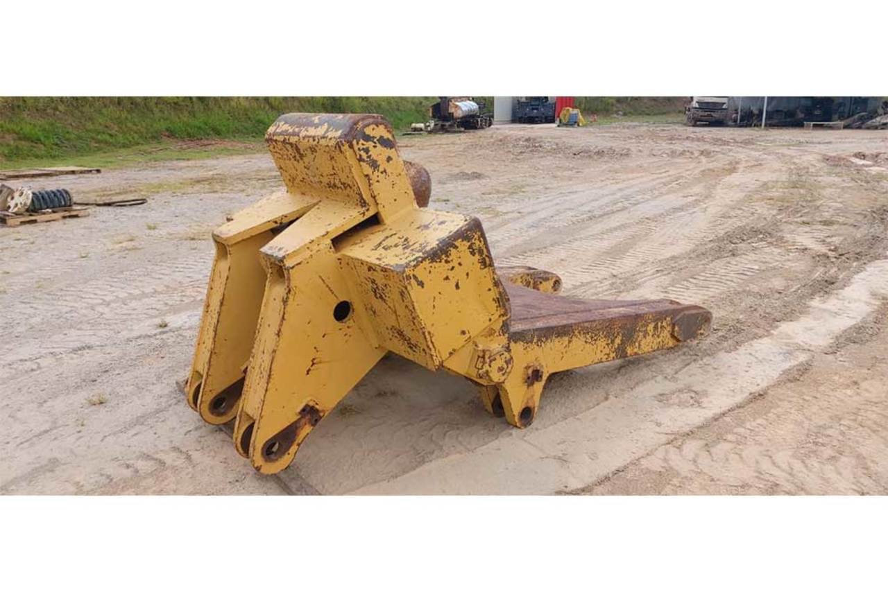Caterpillar D8 -  5