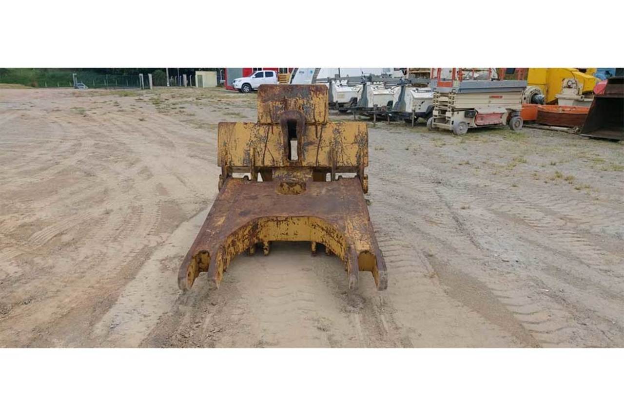 Caterpillar D8 -  7