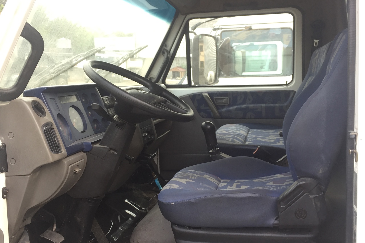 Volkswagen 8 150 - 03/03 3