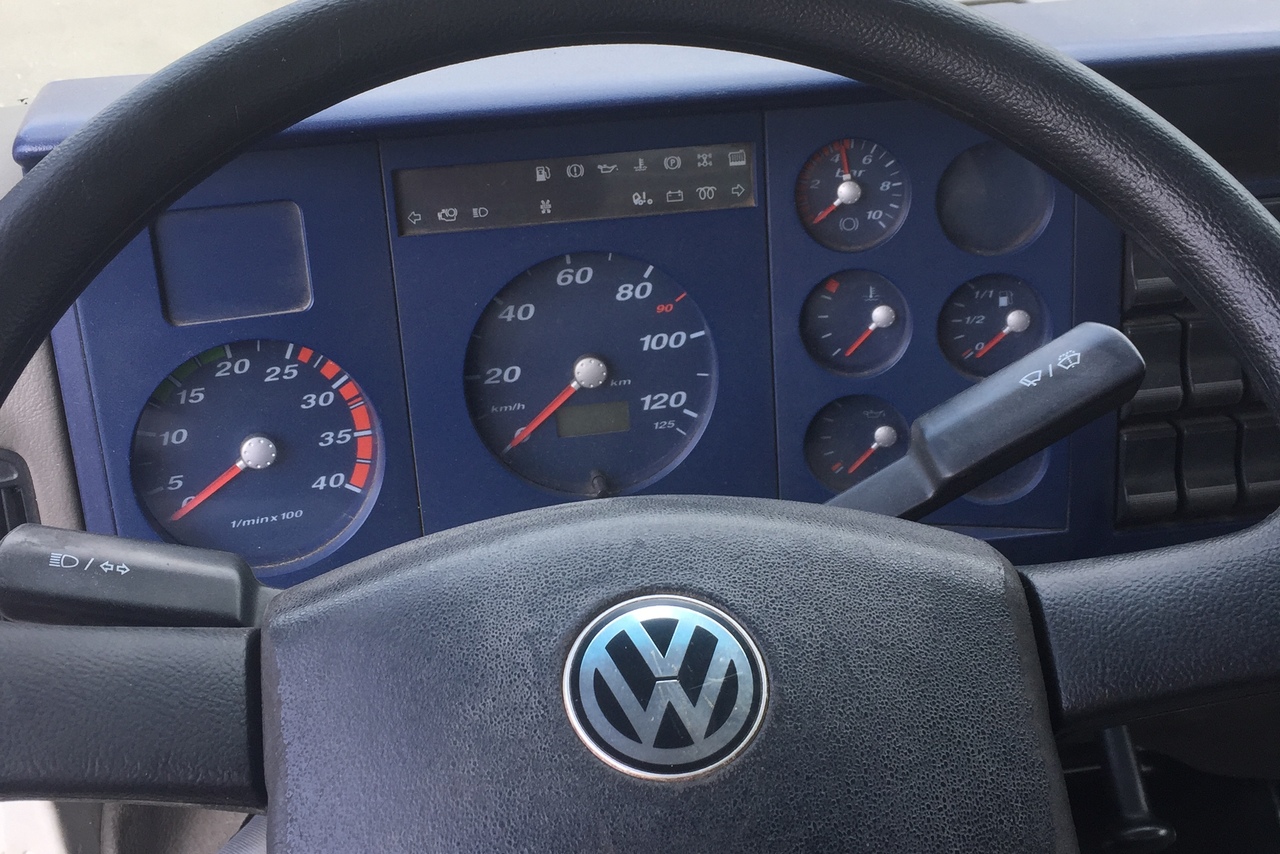 Volkswagen 8 150 - 03/03 6