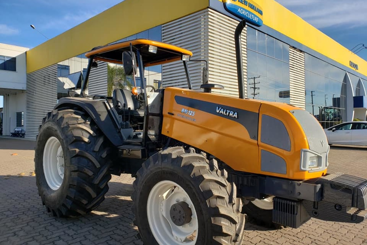 Valtra BM 125 - 10/10 12