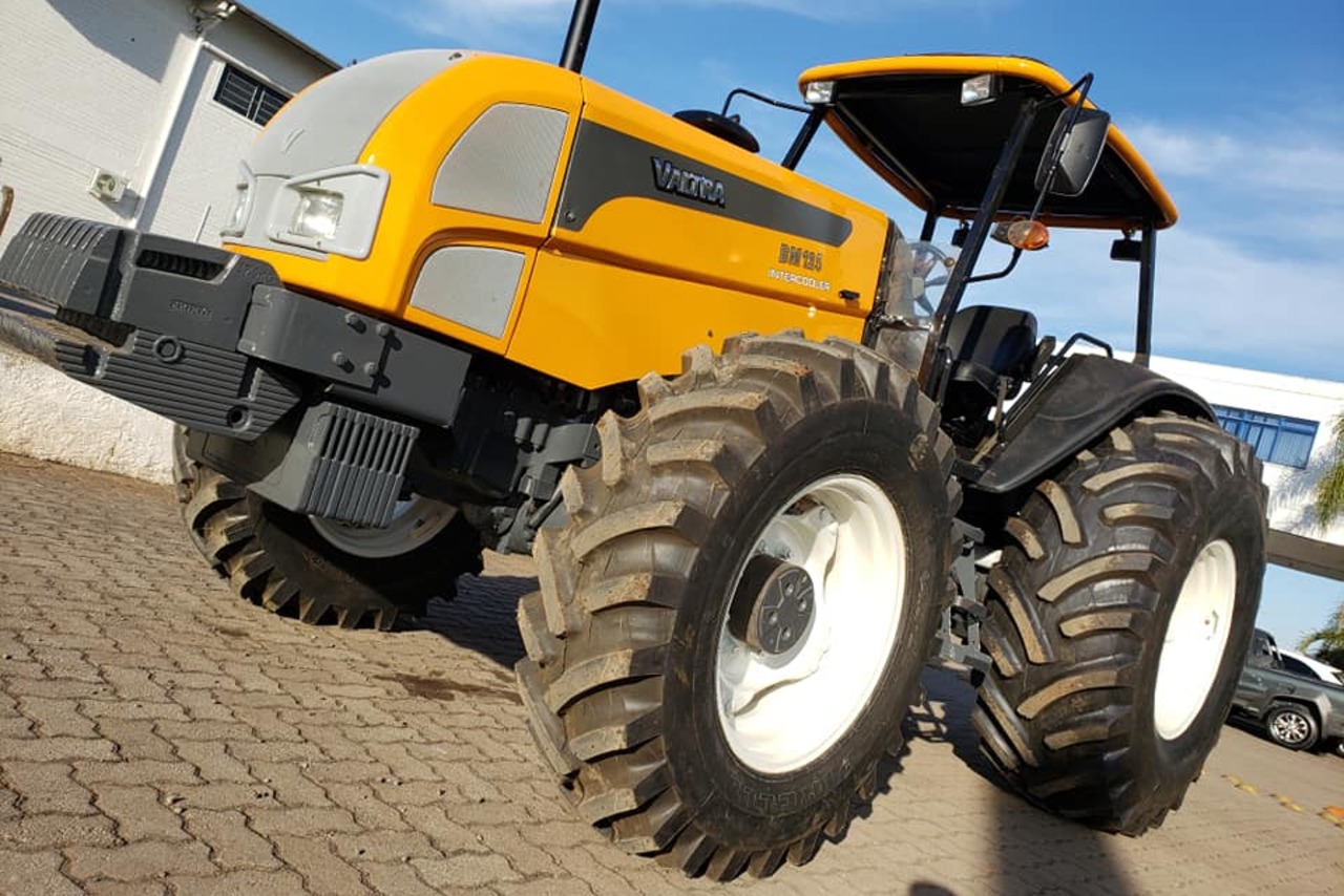 Valtra BM 125 - 10/10 13