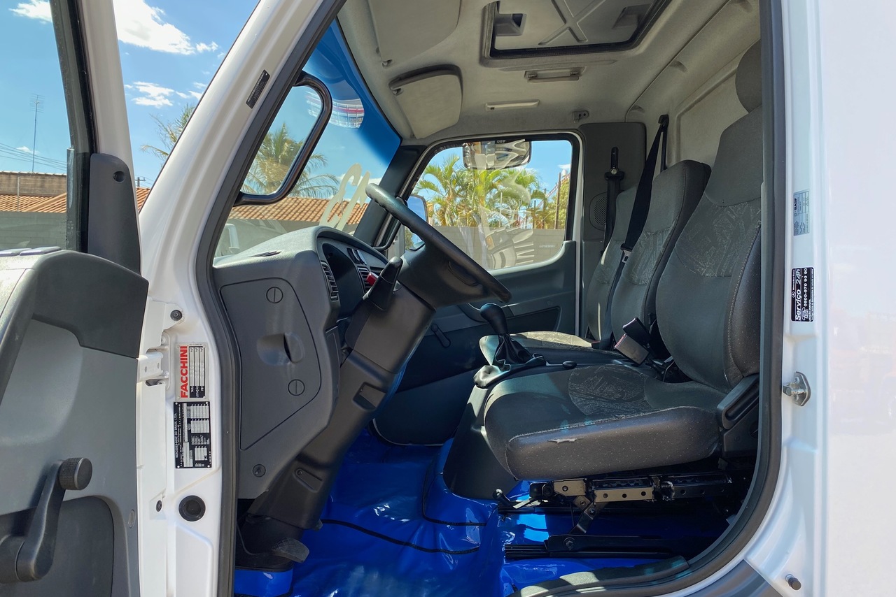 Mercedes Benz Accelo 815 - 13/13 7