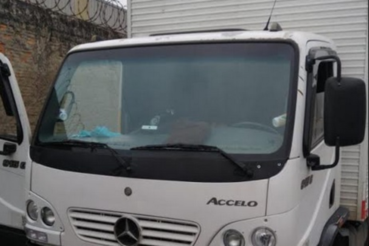 Mercedes Benz Accelo 915 - 05/05 4