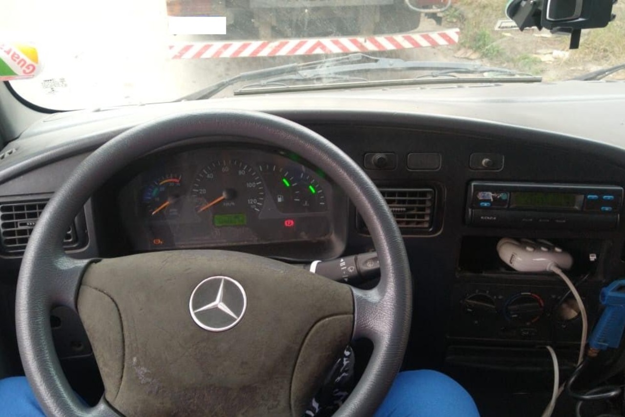 Mercedes Benz Accelo 915 - 05/05 5