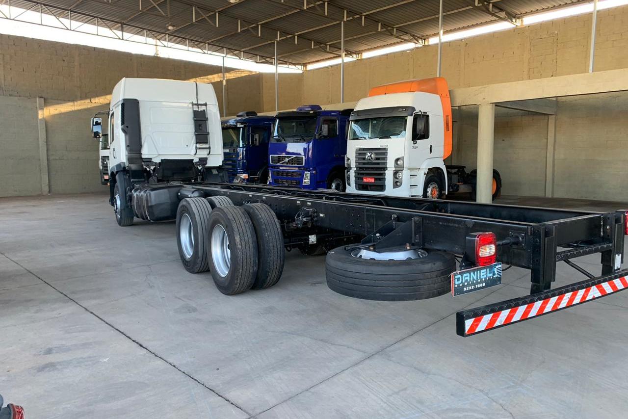Volkswagen 24-280 E Constellation 6x2 - 17/18 7