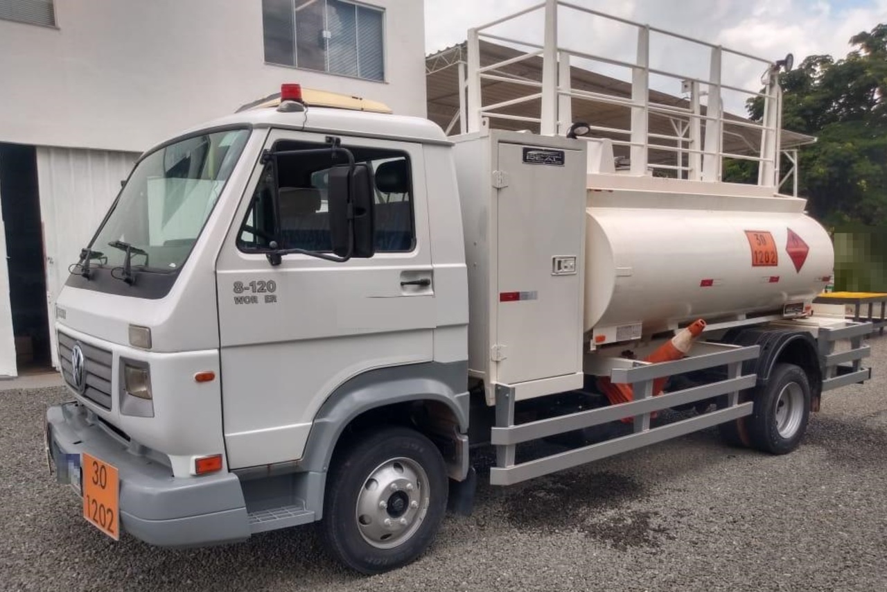 Volkswagen 8 120 - 10/11 5