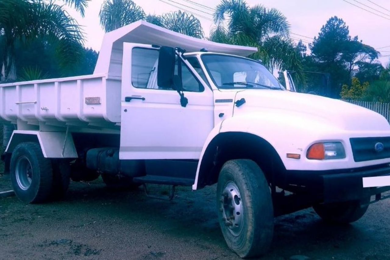 Ford F14000 - 98 5