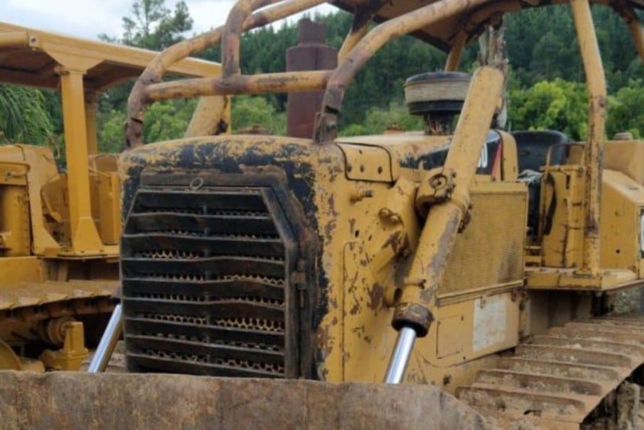 Caterpillar D6D - 81 4