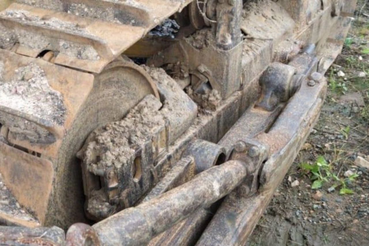 Caterpillar D6D - 81 6