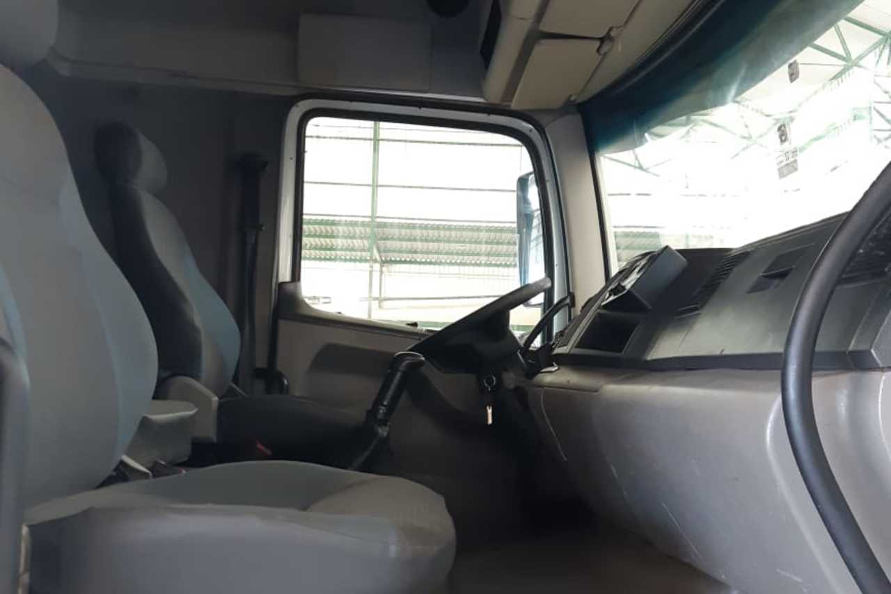 Volkswagen 19-320 Titan - 11/11 10