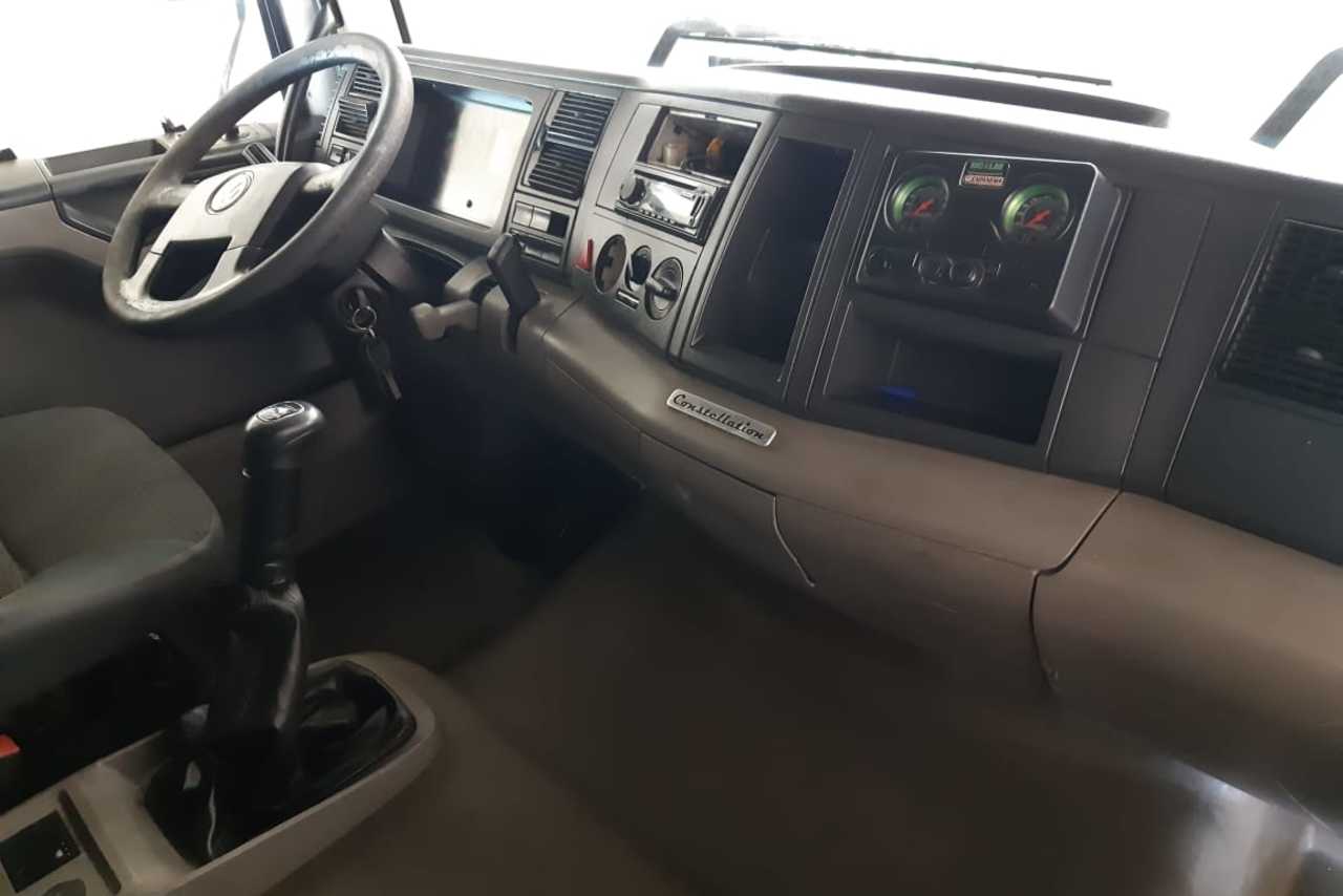 Volkswagen 19-320 Titan - 11/11 13