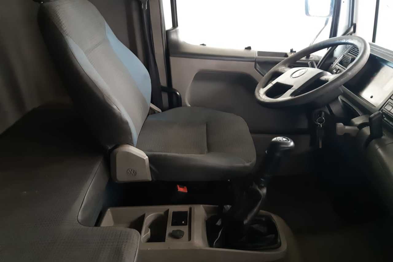Volkswagen 19-320 Titan - 11/11 15