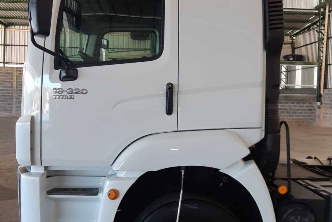 Volkswagen 19-320 Titan - 11/11 20
