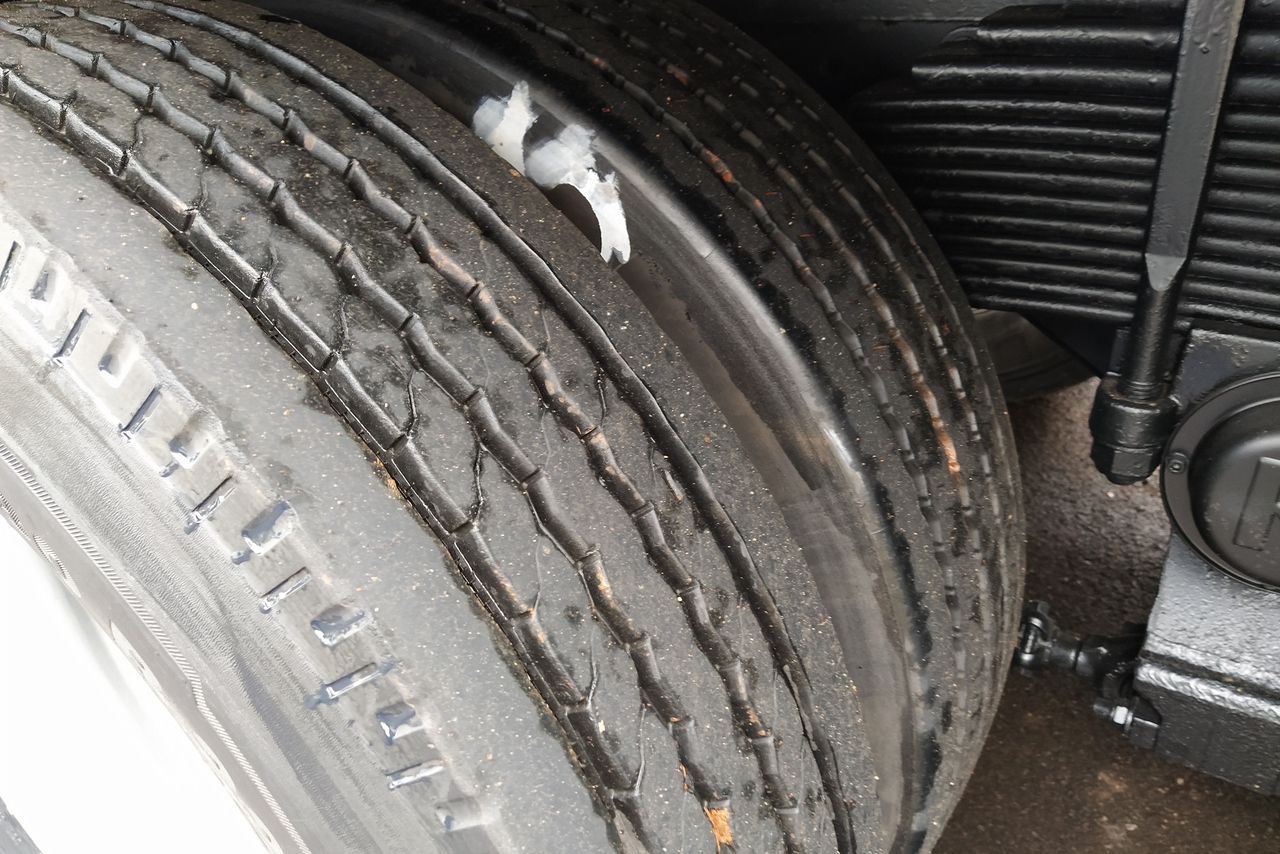 Volkswagen 26 310 - 04/04 5
