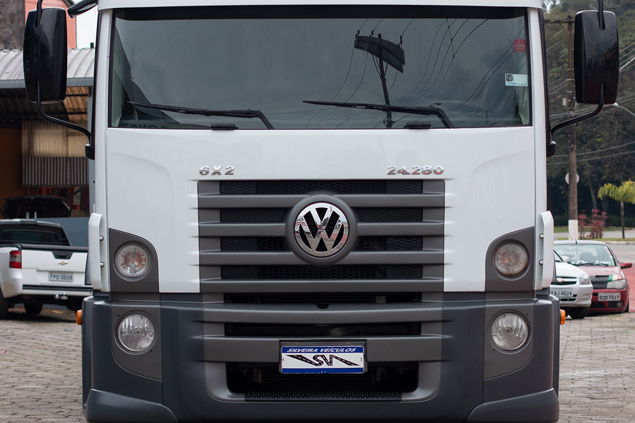 Volkswagen 24-280 E Constellation 6x2 - 12/12 4