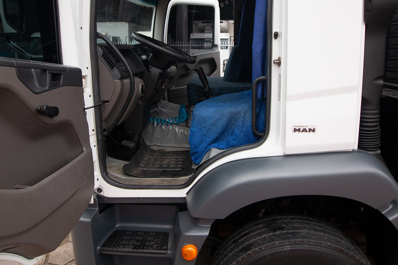 Volkswagen 24-280 E Constellation 6x2 - 12/12 12