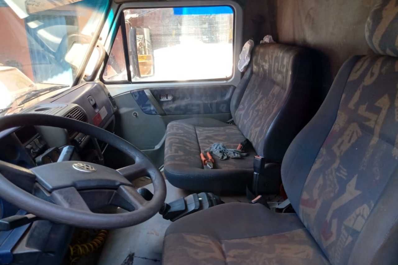 Volkswagen 8 120 - 03/03 5