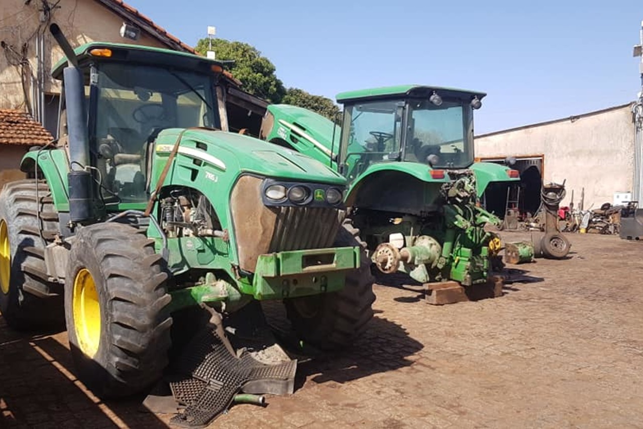 John Deere 7225 - 00 2