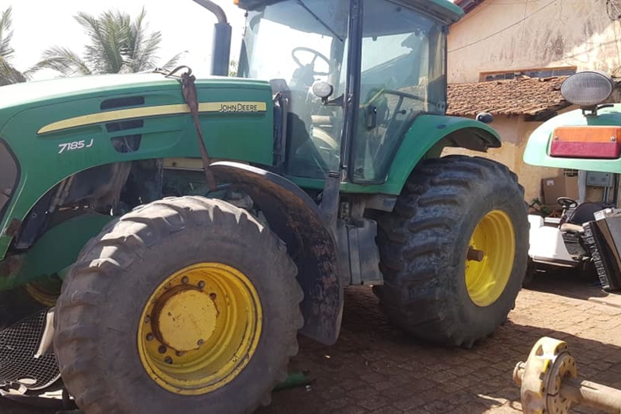 John Deere 7225 - 00 3