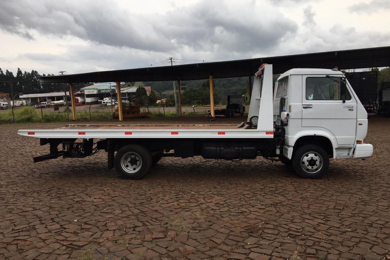Volkswagen 8 120 - 01/02 4