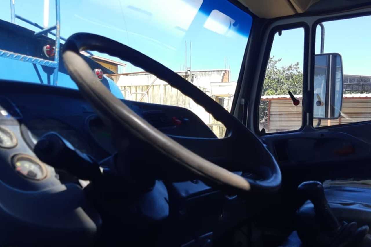 Mercedes Benz Atego 2423 - 06/06 7