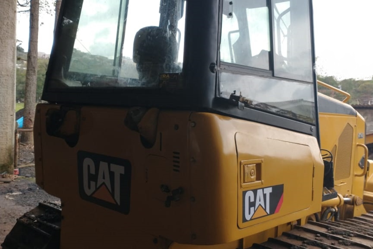 Caterpillar D5K - 08/08 3