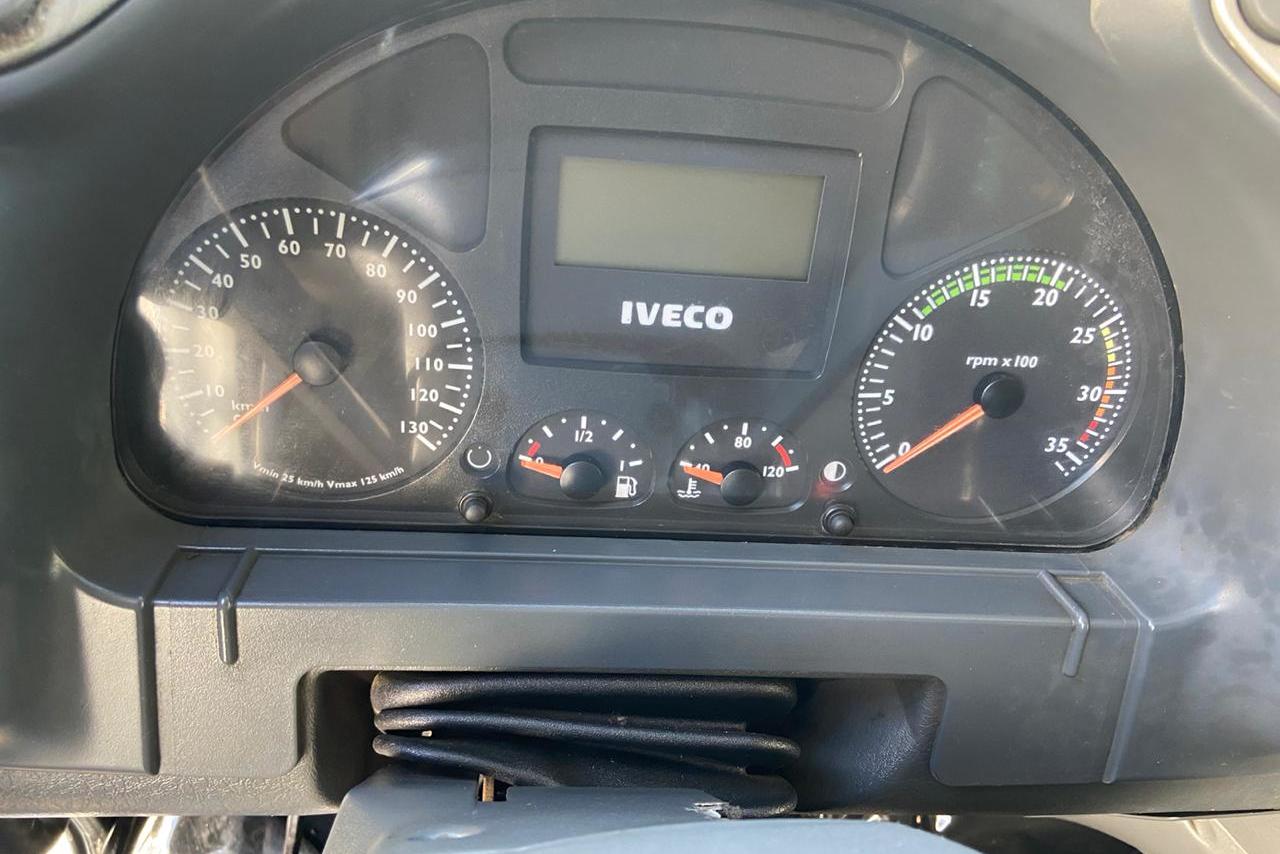 Iveco 240E25 - 09/09 3