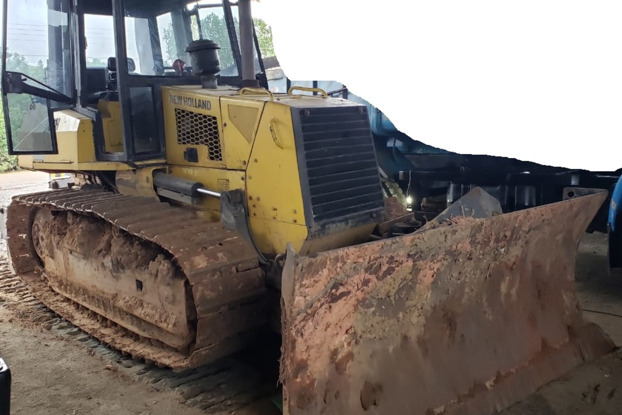 New Holland D130 - 06/06 2