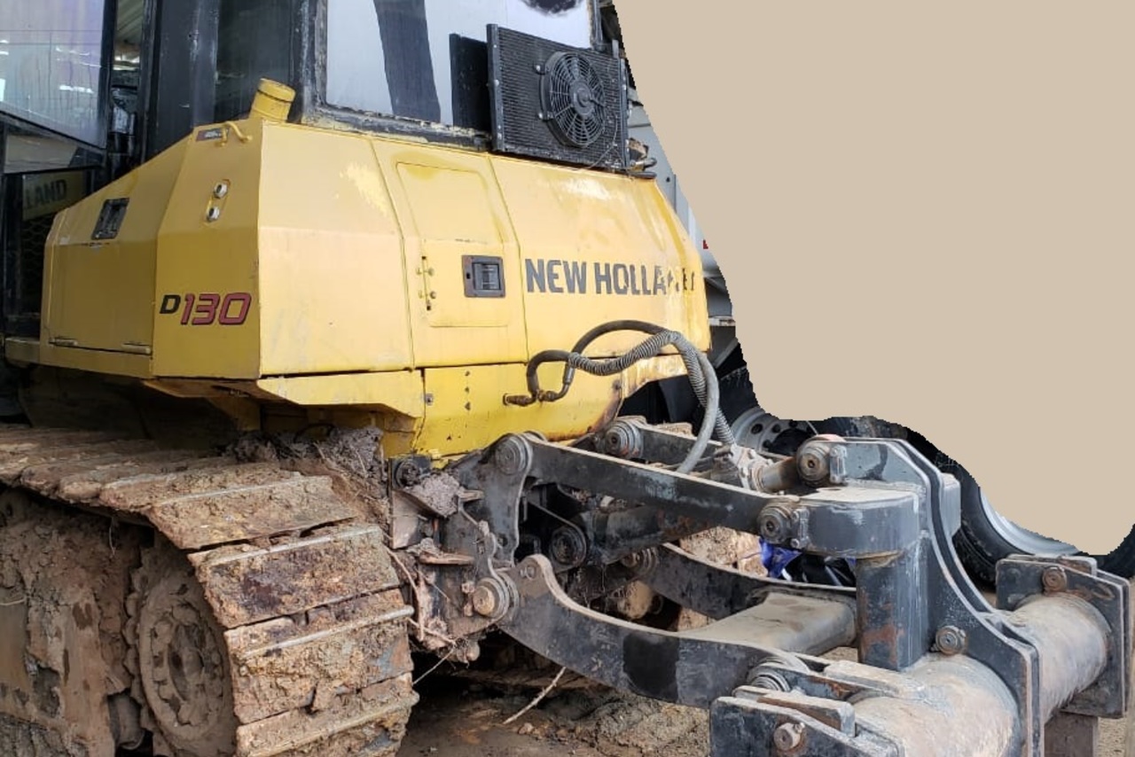New Holland D130 - 06/06 10