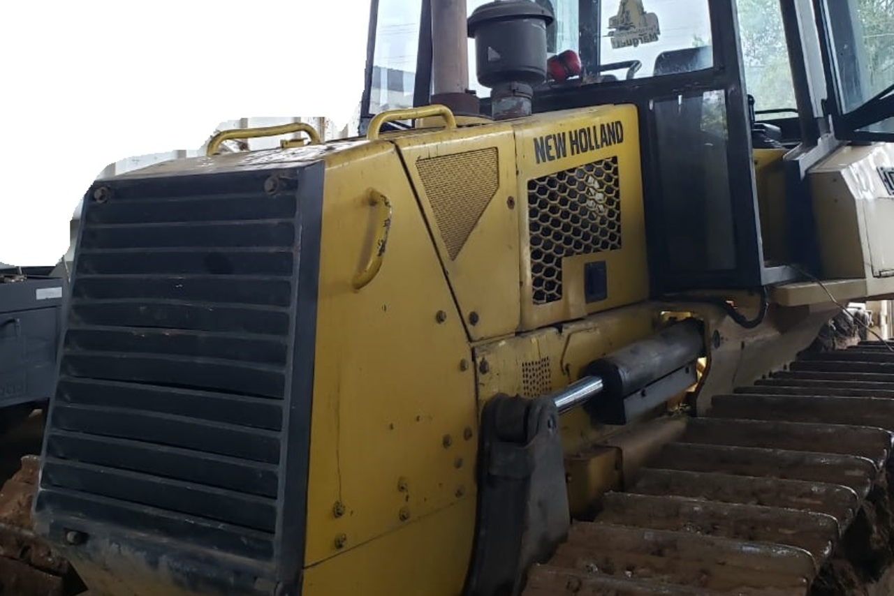 New Holland D130 - 06/06 12