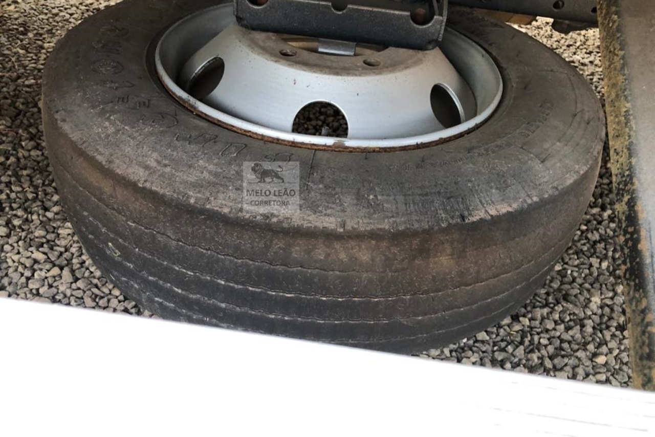 Volkswagen 8 160 - 13/13 10