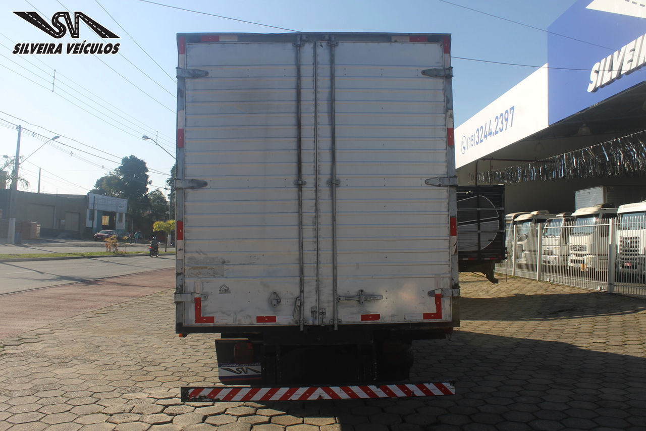 Volkswagen 8 150 - 05/05 13