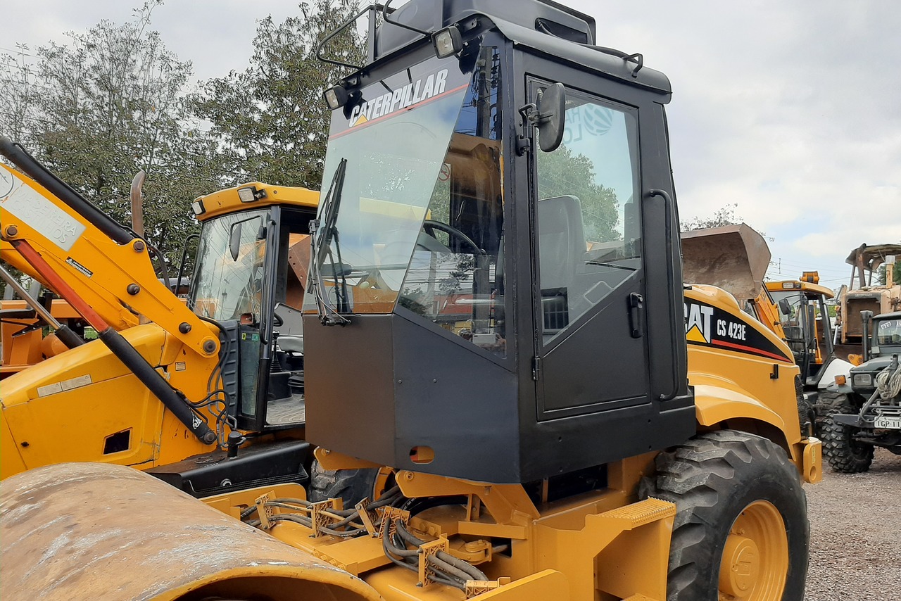 Caterpillar CS423 - 12/12 5