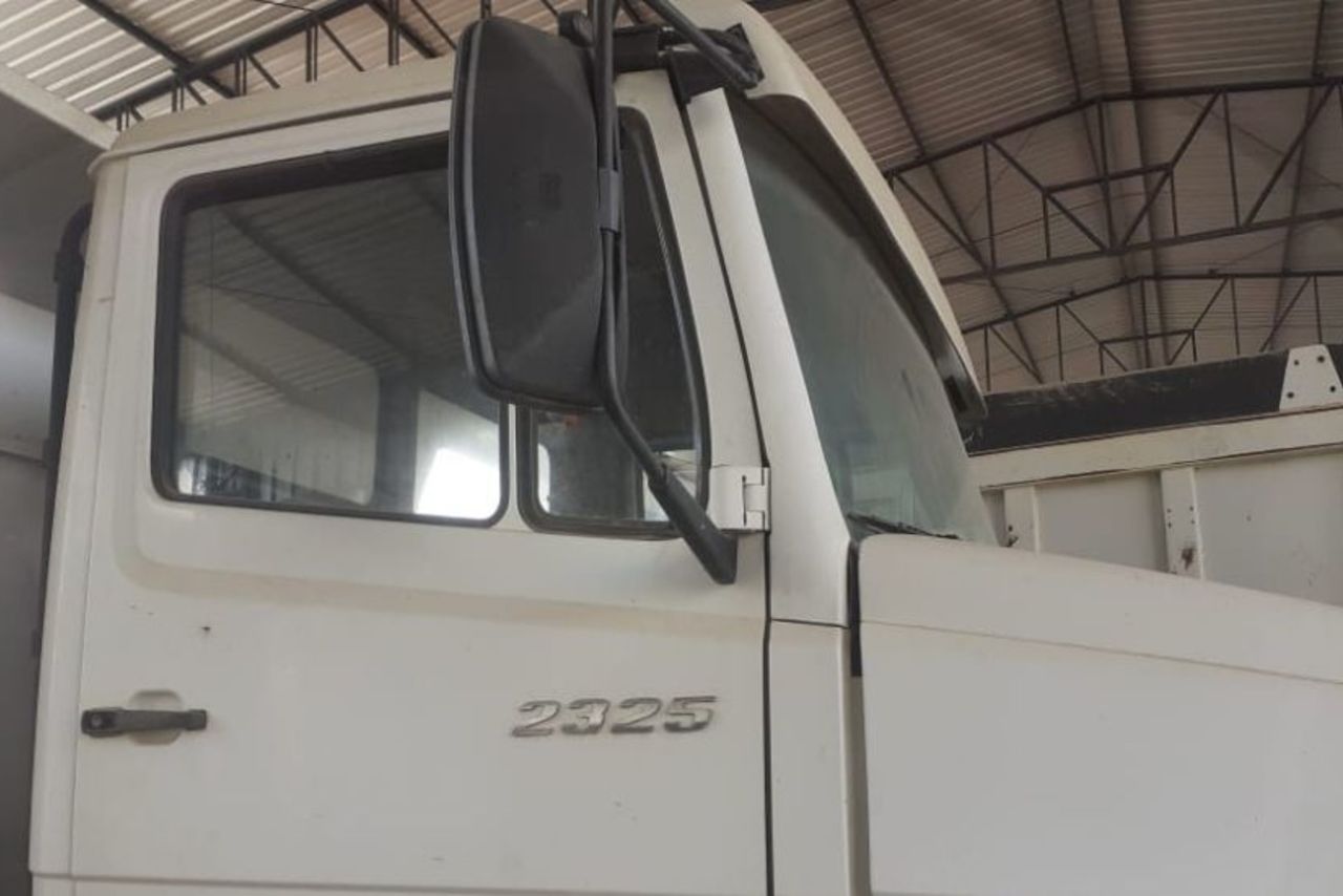 Mercedes Benz MB 2325 - 98 2