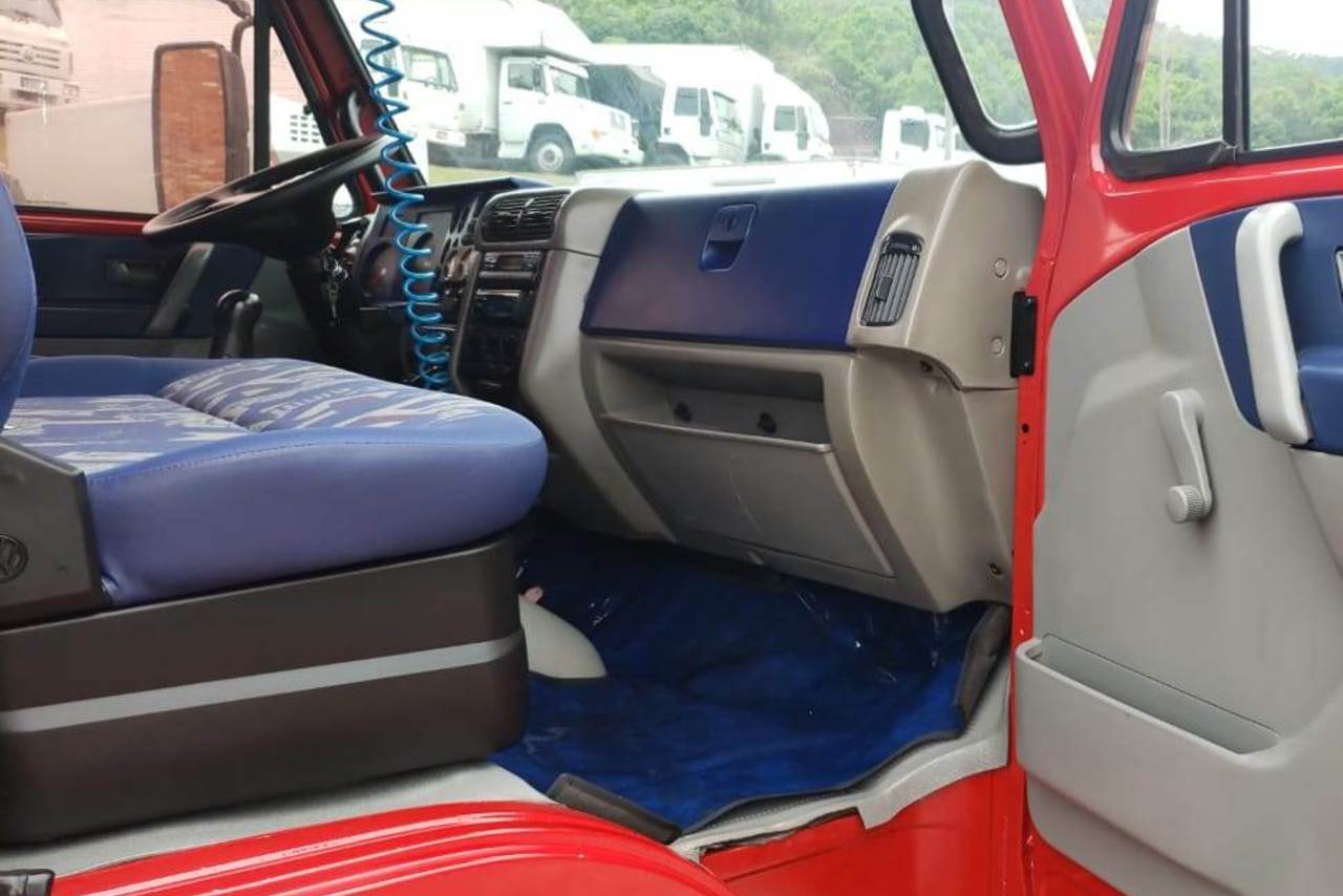 Volkswagen 8 120 - 07/07 17
