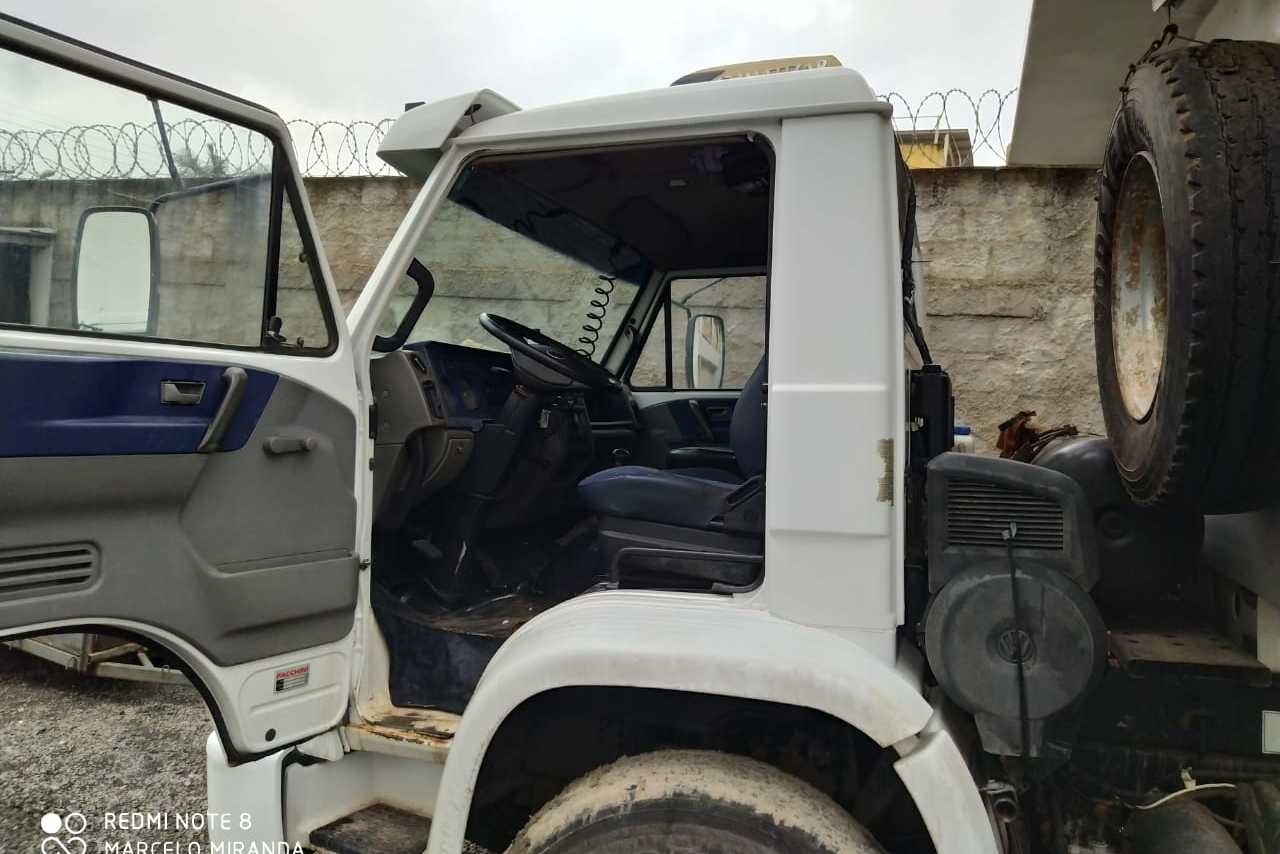 Volkswagen 24 220 - 11/12 8
