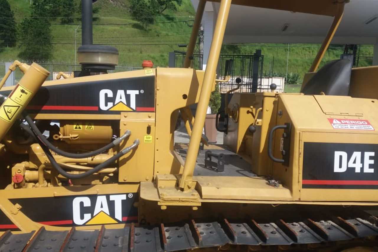 Caterpillar  D4 - 80/80 2
