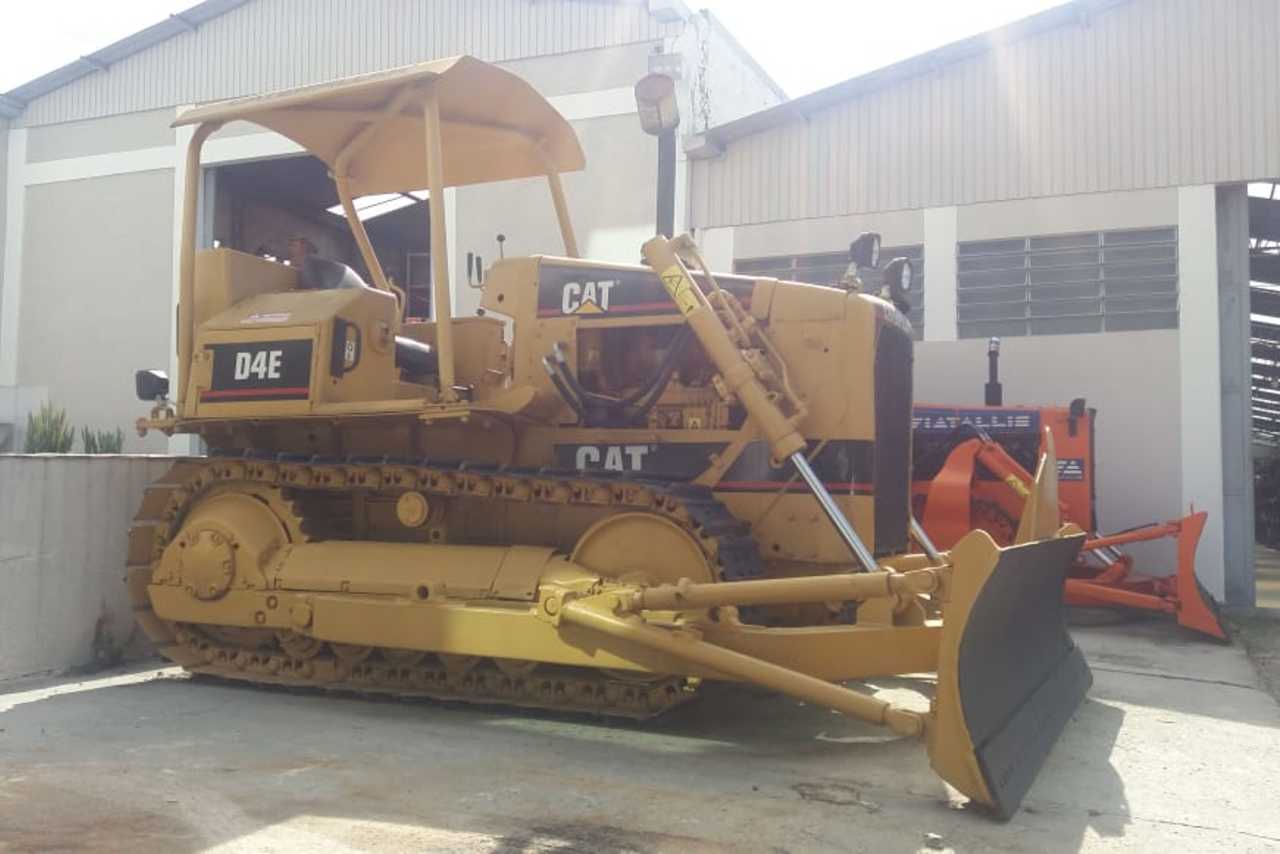 Caterpillar  D4 - 80/80 4