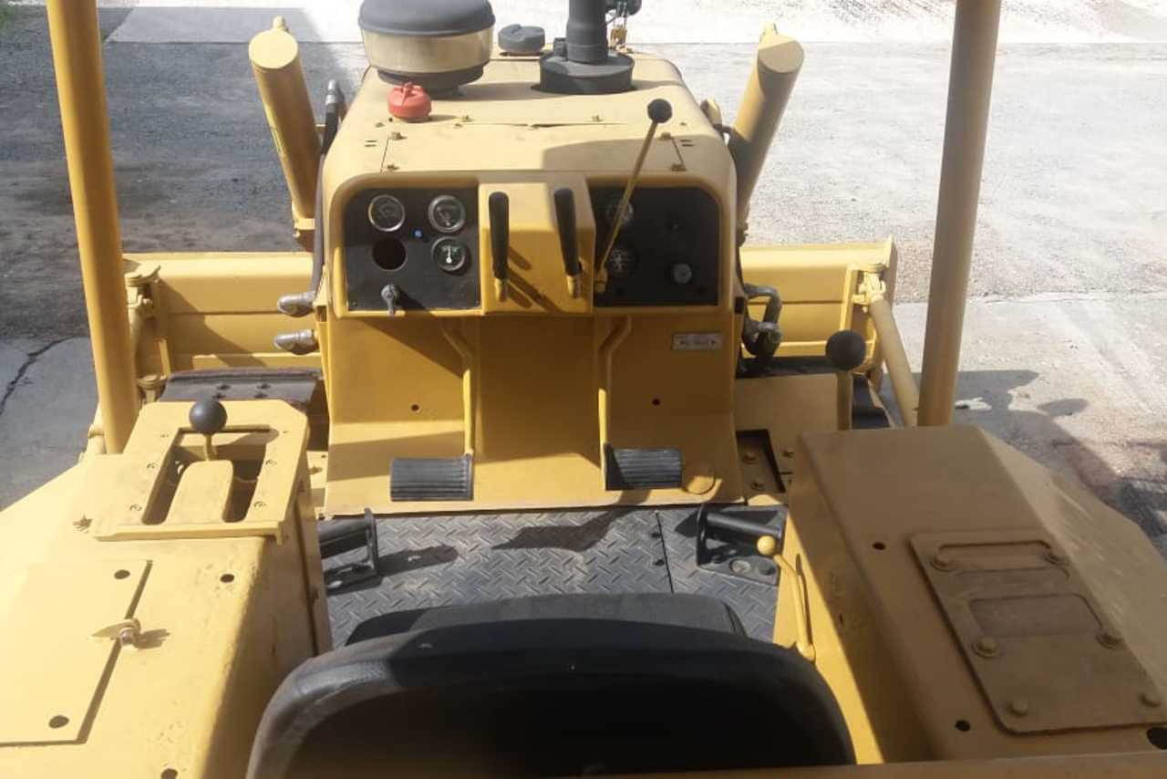 Caterpillar  D4 - 80/80 6