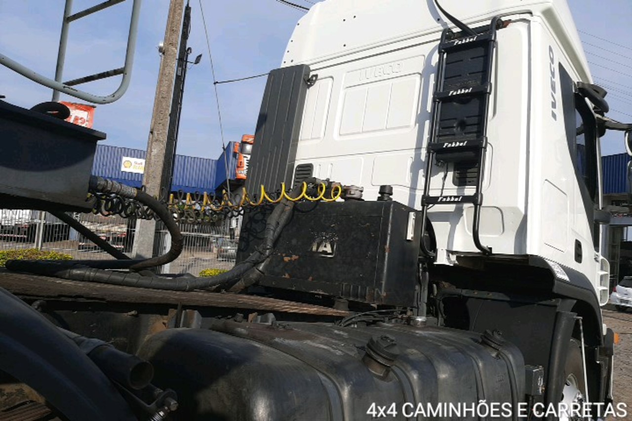 Iveco Stralis 460 - 10/11 8