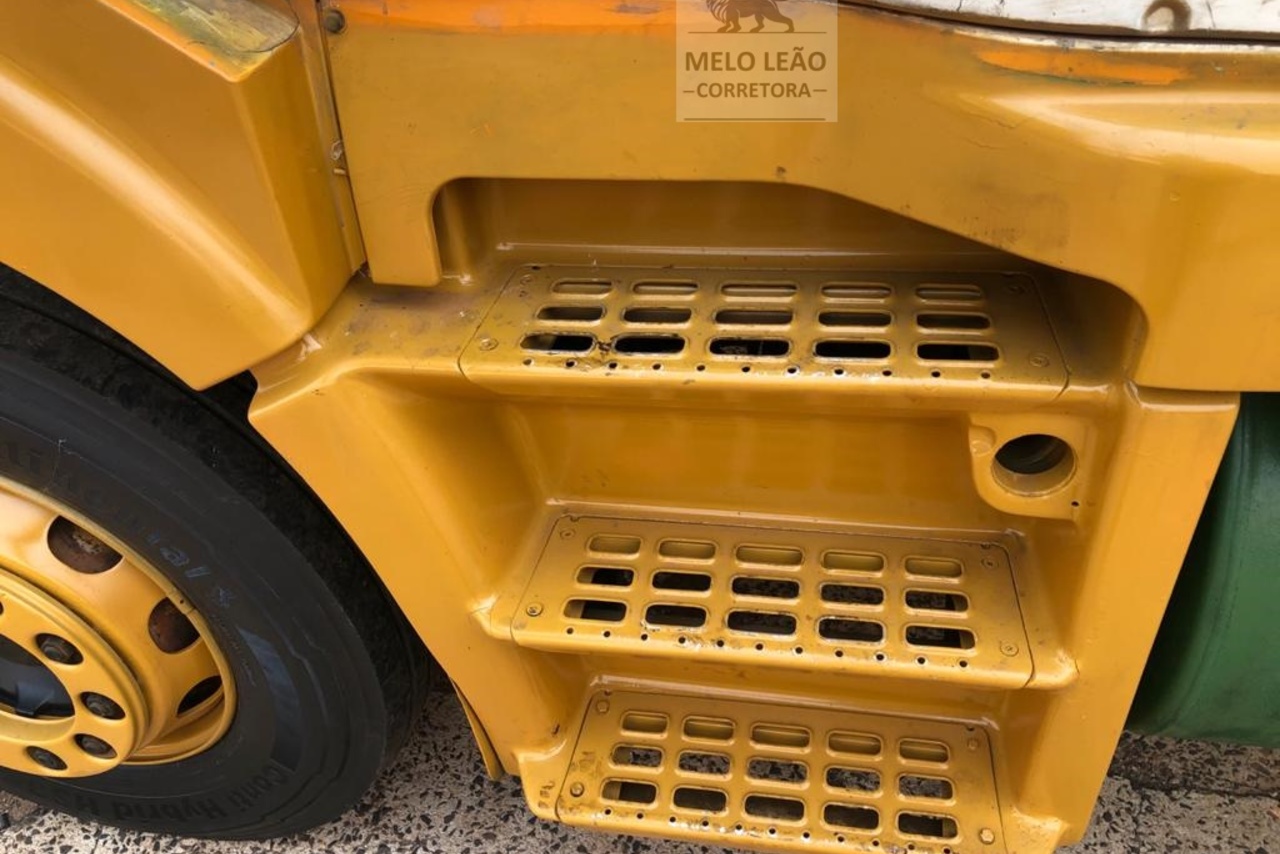 Volvo NH12 380 - 00/01 7