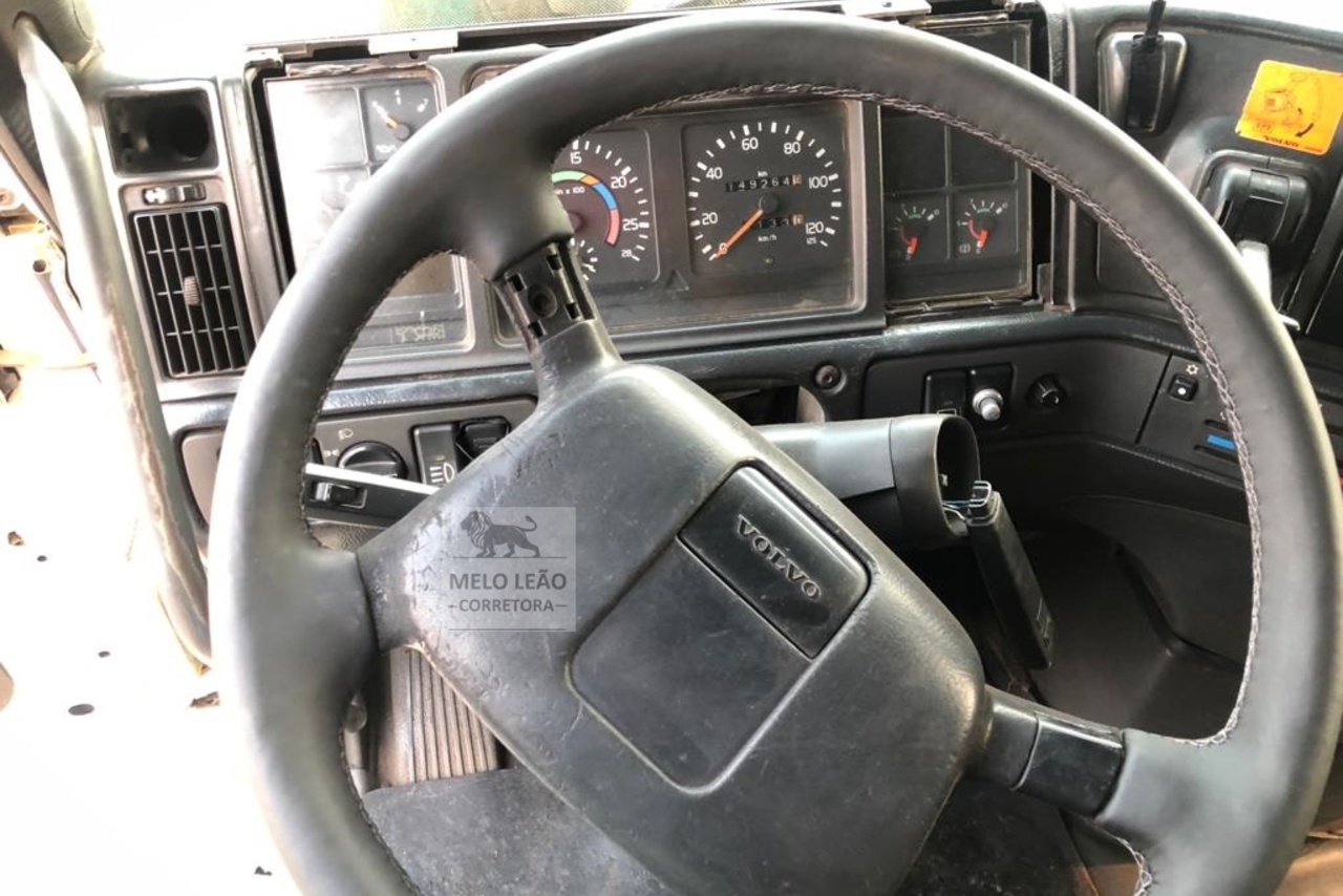 Volvo NH12 380 - 00/01 8