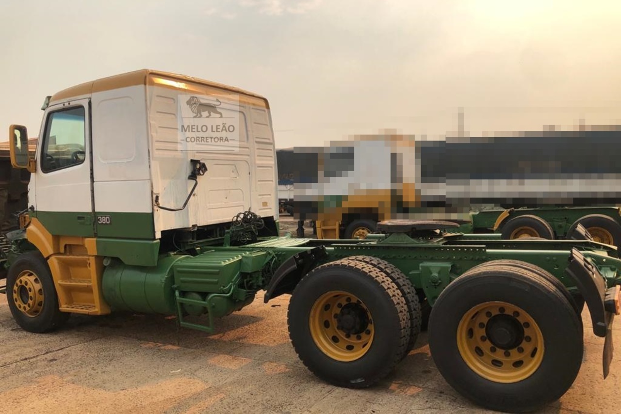 Volvo NH12 380 - 00/01 27