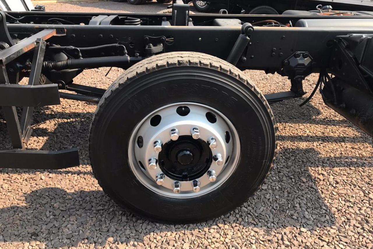 Volkswagen 24-280 E Constellation 6x2 - 12/13 8