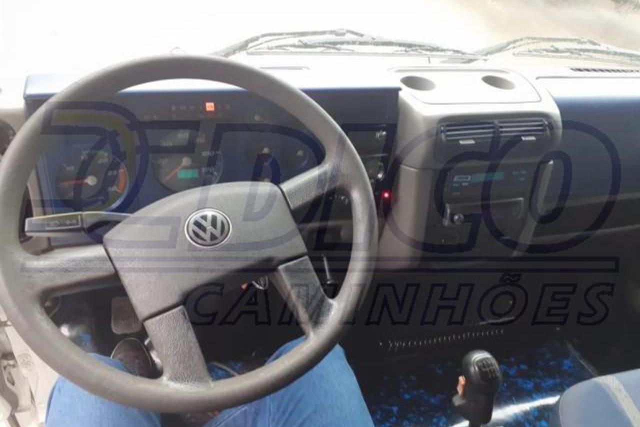 Volkswagen 24 220 - 09/09 4