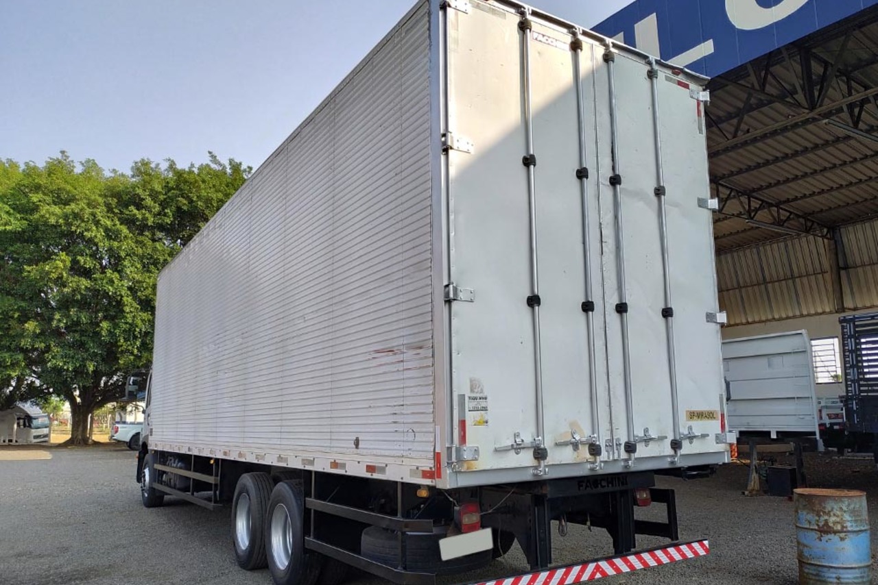 Volkswagen 24-280 E Constellation 6x2 - 13/13 8