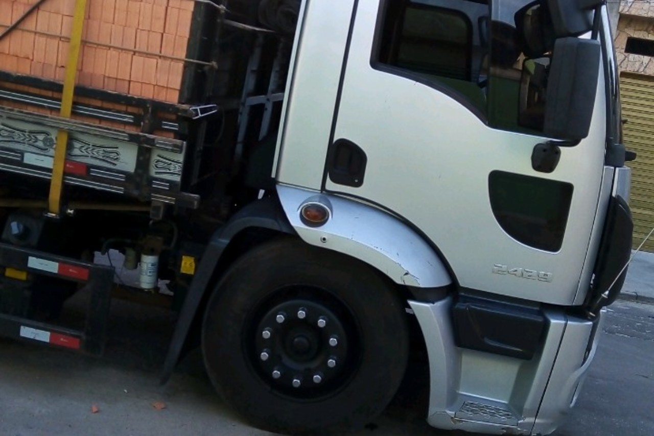 Ford Cargo2429 - 13/13 7