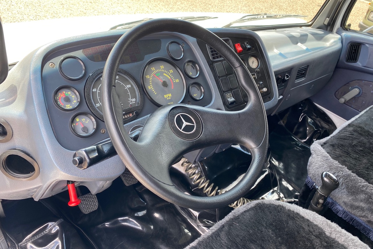 Mercedes Benz MB 1620 - 09/09 8